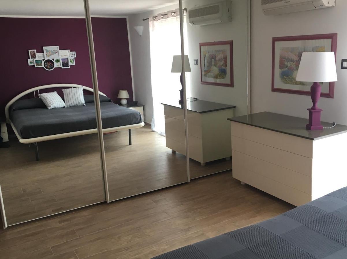 Europa Guest House Catania Esterno foto